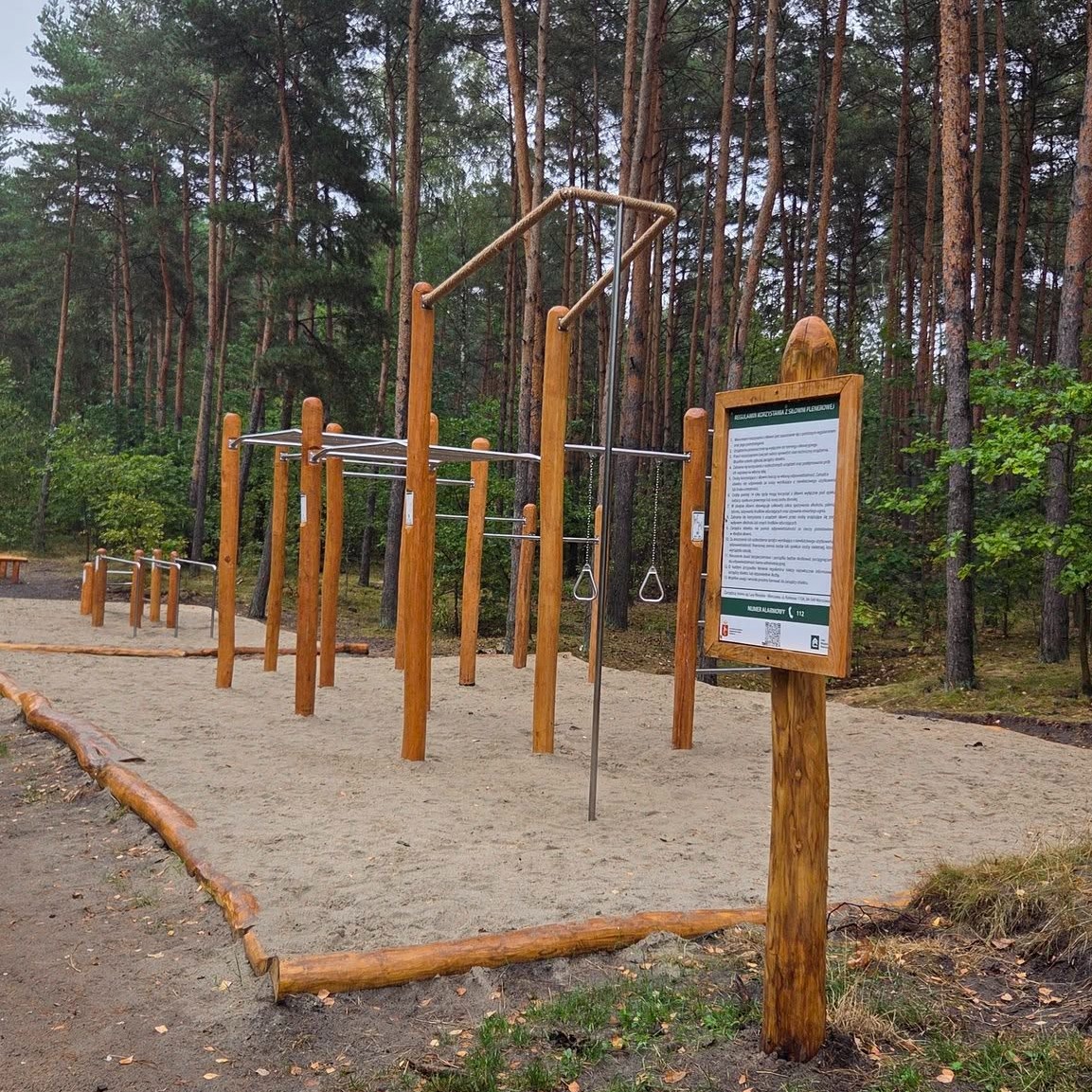 Zmodernizowaliśmy dla Was siłownie plenerowe w trzech kompleksach leśnych – Lesie Sobieskiego, Br…